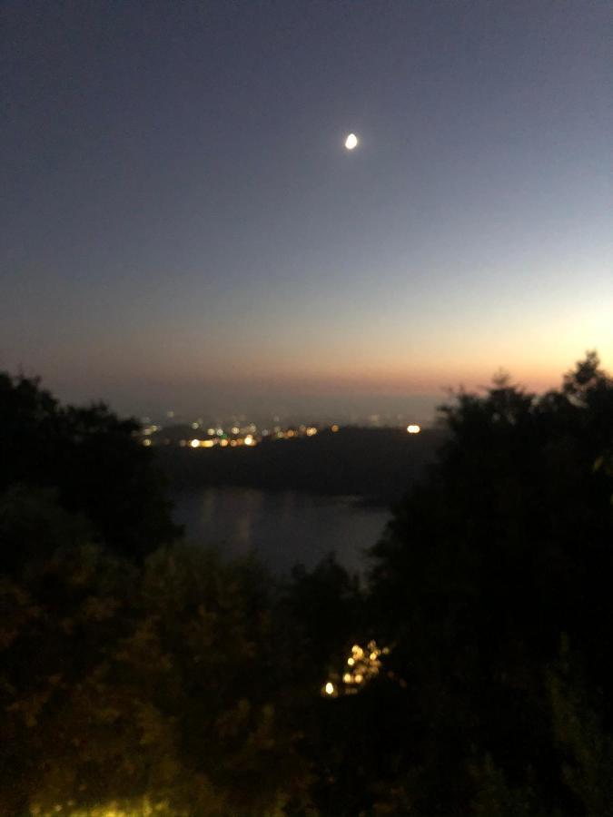 Isola Sul Lago Nemi Luaran gambar